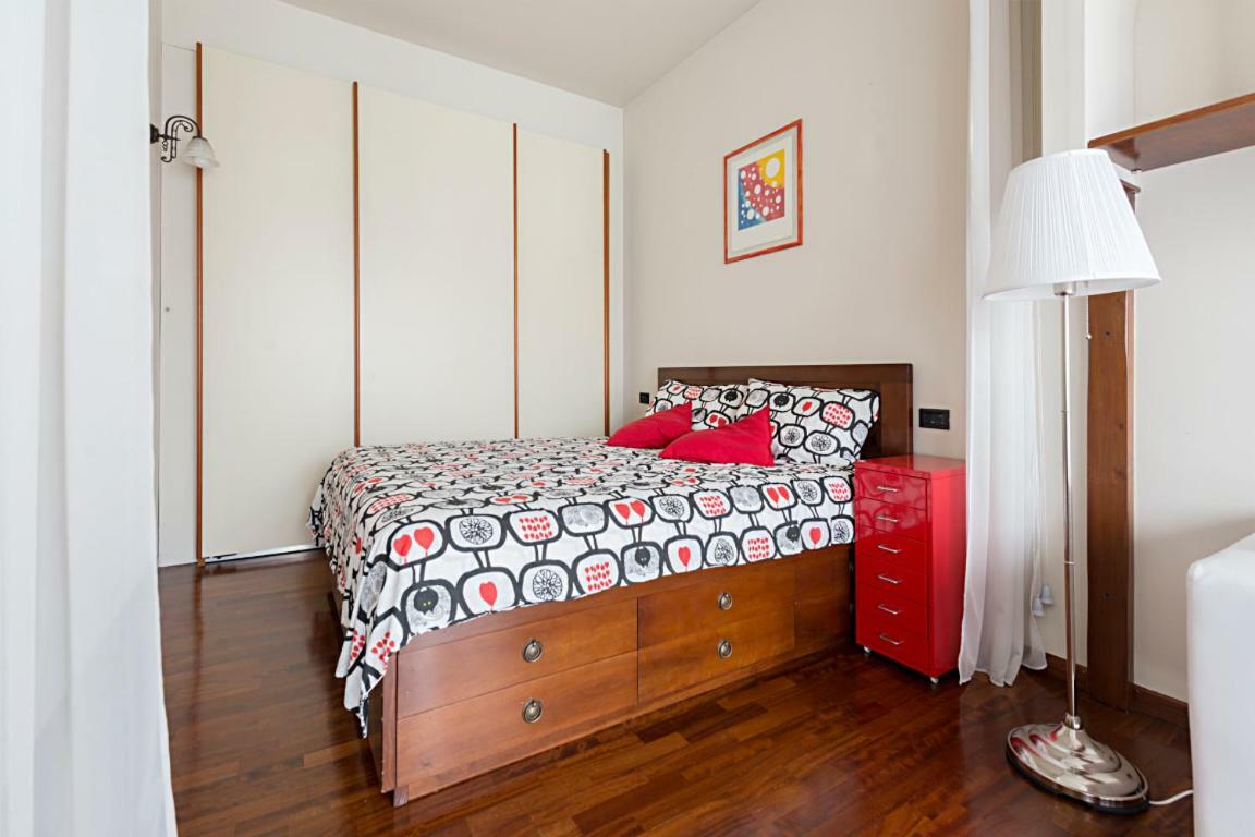 Studio Downtown Fantastic Area Daire Milano Dış mekan fotoğraf